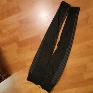 3/$30 - Fabletics leggings